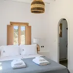 Elements Mykonos * Plintri
